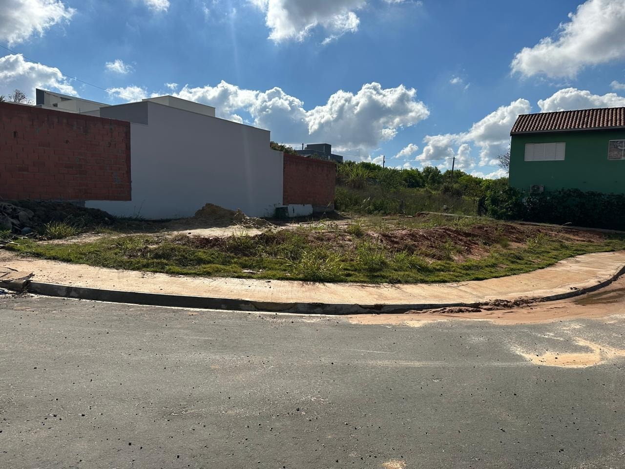 Terreno à venda em Indaiatuba - Vila Dos Canários