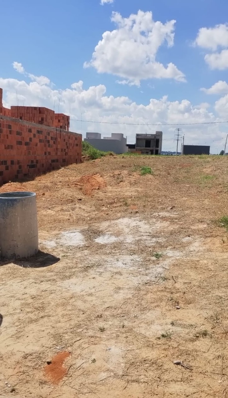 Terreno à venda no Jardim Bom Sucesso