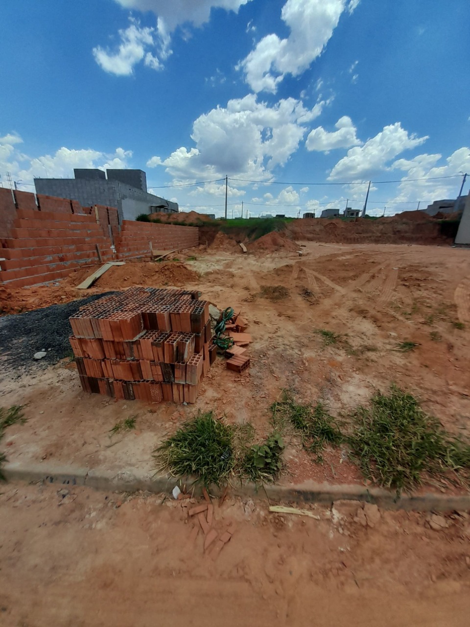 Terreno à venda em Indaiatuba - Jardim Bom Sucesso