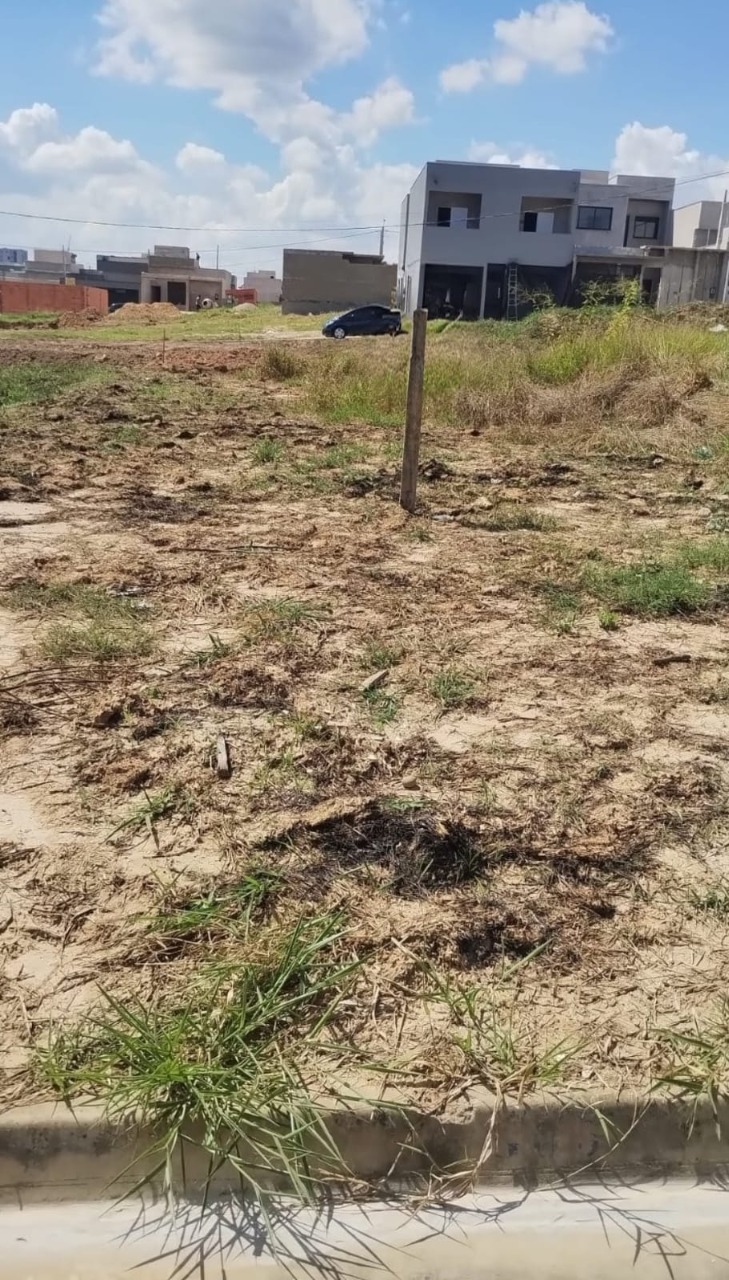 Terreno à venda no Jardim Bom Sucesso
