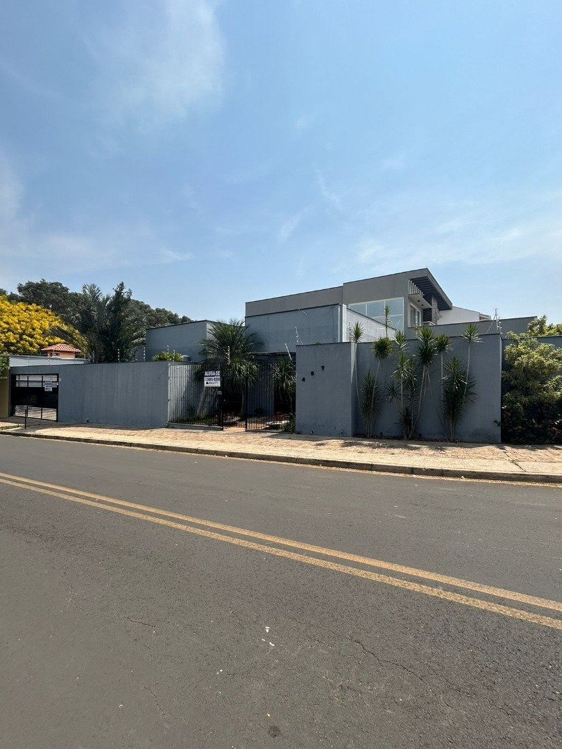 Casa em Condomínio no Jardim Alpes Suiços
