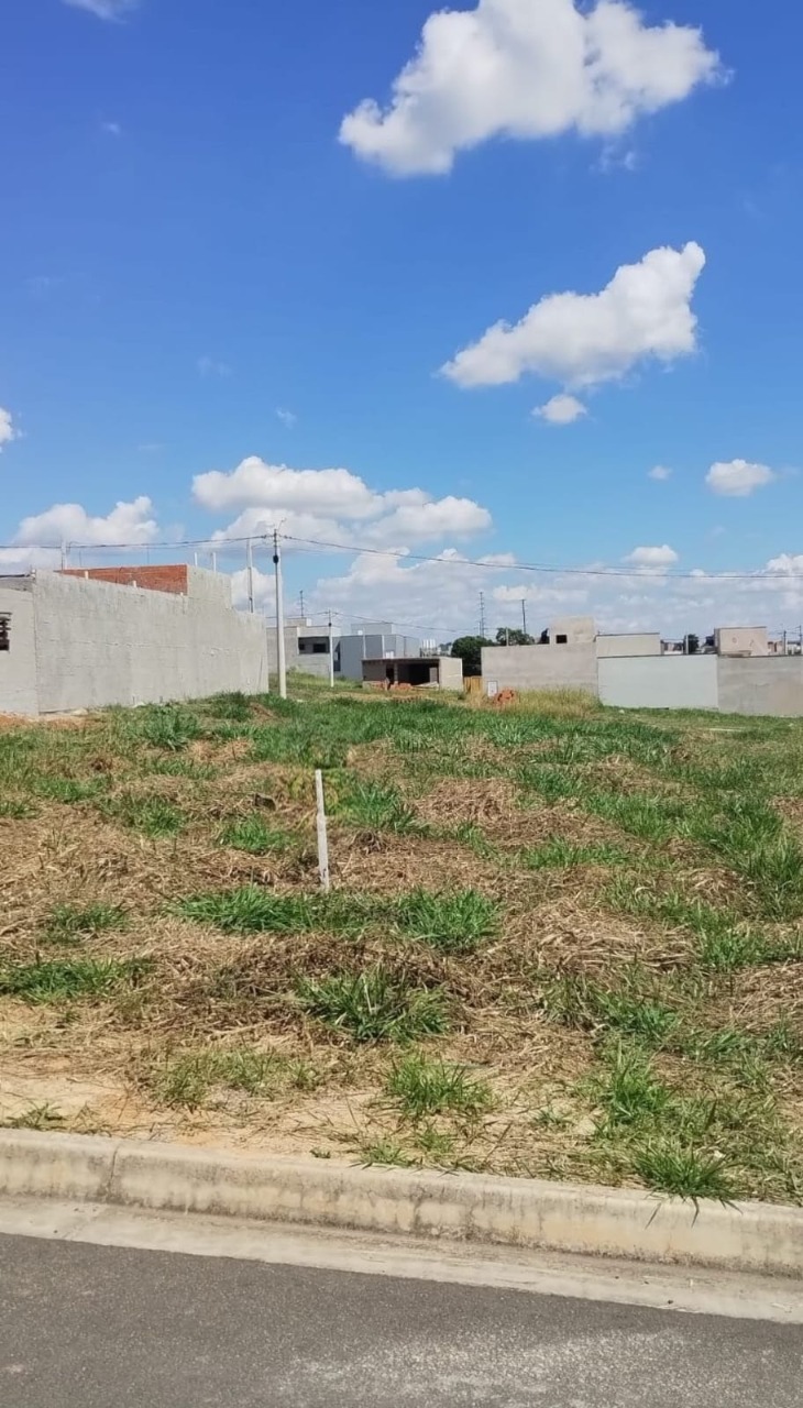 Terreno à venda no Jardim Bom Sucesso