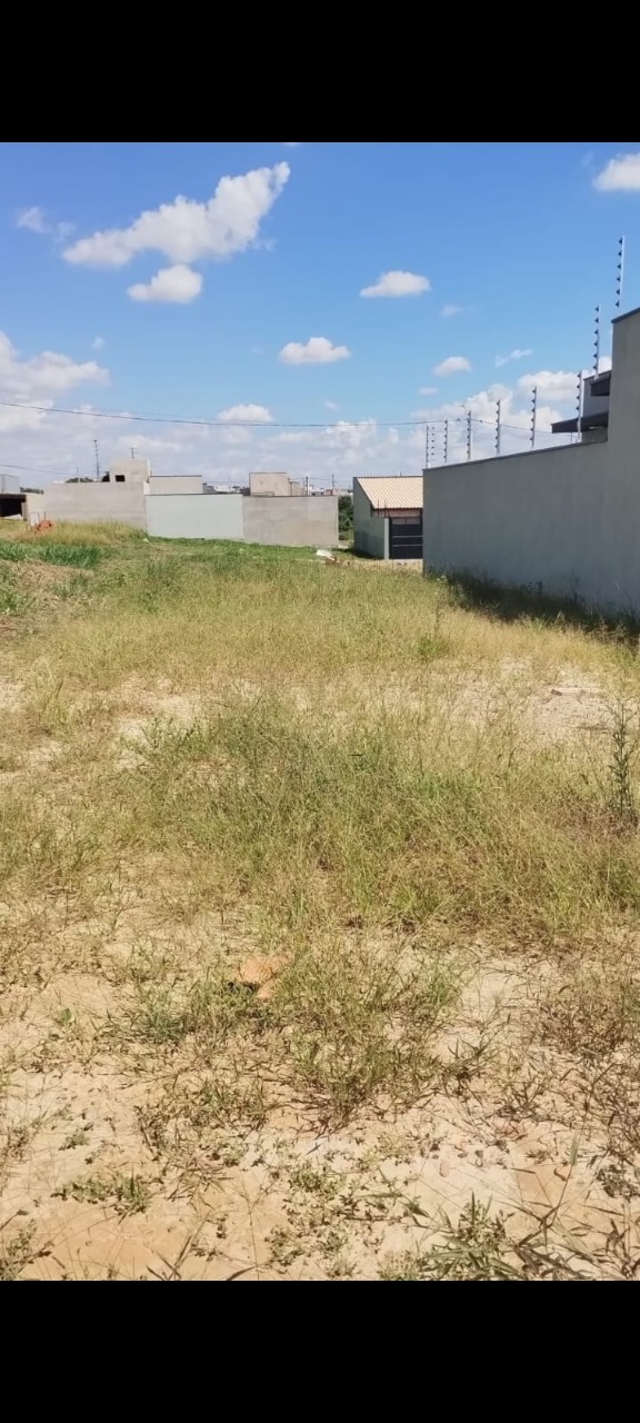 Terreno à venda no Jardim Bom Sucesso